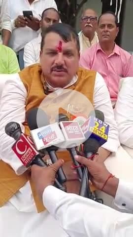 लंभुआ: लंभुआ में आप सांसद संजय सिंह ने कहा- देश की जनता लोकतंत्र को बचाने के लिए सड़कों पर उतरे