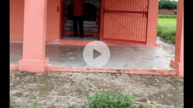 लंभुआ: भर्दैया के शिव मंदिर में साफ-सफाई का अभाव, कुछमुछ गांव के मंदिर परिसर में घास-कुश जमे, सफाई कर्मचारियों की लापरवाही