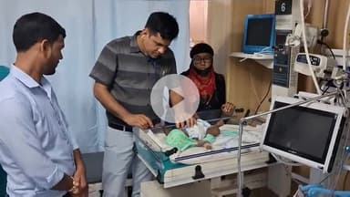 चूरू: जिला अस्पताल के पालना गृह में नवजात मिलने का मामला, 17 घंटे बाद पिता नवजात को अस्पताल से लेने पहुंचा