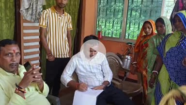 महनार: अल्लीपुर हट्टा में बाढ़ पीड़ितों को प्लास्टिक शीट के सिवा कुछ नहीं मिला, लोगों में आक्रोश