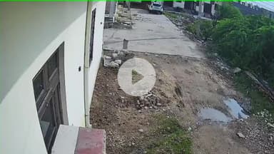 लाडपुरा: कोटा के बोरखेड़ा थाना क्षेत्र में पुलिसकर्मी की करतूत CCTV में कैद, कार तोड़फोड़ और कट्टे से धमकी के आरोप