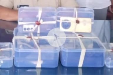 ओरमांझी: ओरमांझी में कई दुकानों में चोरी के मामले में तीन आरोपी गिरफ्तार, तीन नाबालिग निरुद्ध