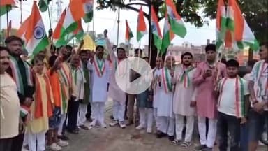 उतरौला: उतरौला विधायक के नेतृत्व में निकाली गई तिरंगा यात्रा