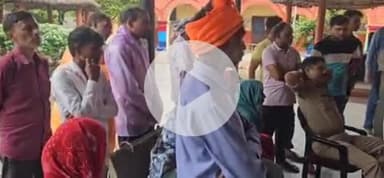 लक्सर: लक्सर कोतवाली पहुंचे मृतक राजेश के परिजन, डंडे की बजाय धारदार हथियार से हत्या करने का लगाया आरोप