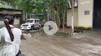 जमुई: सिकंदरा थाना क्षेत्र के बिशनपुर मोड़ के पास बालू तस्करों ने ट्रैक्टर से सैप जवान की हत्या की कोशिश की