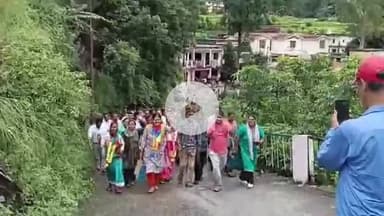 नारायणबगड़: नारायणबगड़ में प्रमुख पद के लिए भाजपा से निवर्तमान प्रमुख यशपाल नेगी और कांग्रेस से गणेश चंदोला ने किया नामांकन दाखिल