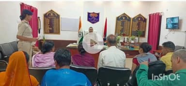 बेगूसराय: कार्यालय कक्ष में SP ने लगाया जनता दरबार, 16 फरियादियों की सुनी फरियाद