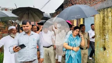 भगवानपुर: मानक मजरा गांव में लोगों के घर में घुसा बरसात का पानी, विधायक ने पहुंचकर कराई जल निकासी