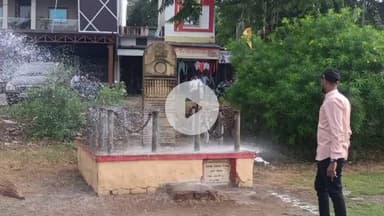 सीतामऊ: सीतामऊ में स्मारकों और परिसर में विशेष सफाई अभियान, 15 अगस्त से पहले फायर फाइटर से धुलाई