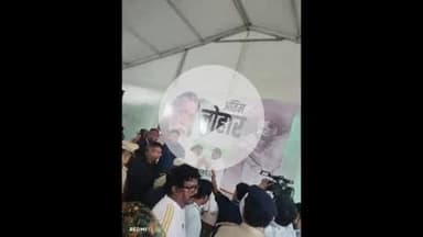 पांकी: पांकी विधायक कुशवाहा डॉ. शशिभूषण मेहता ने नेमरा पहुंचकर दी पूर्व मुख्यमंत्री शिबू सोरेन को श्रद्धांजलि