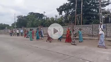 भोकरदन: मंगळी चतुर्थी निमित्त छ.शिवाजी महाराज डॉ.बाबासाहेब आंबेडकर चौक ते तालुक्यातून हजारो भाविक पायी राजूरच्या दिशेने रवाना