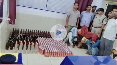 बक्सर: बक्सर रेलवे स्टेशन से 14 बोरी शराब के साथ 4 तस्कर गिरफ्तार, ट्रेन से कर रहे थे तस्करी