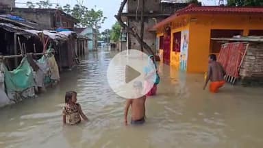 बेगूसराय: बेगूसराय में बाढ़ का मंजर: लोग घर छोड़कर पलायन करने को मजबूर