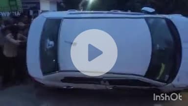 बहराइच: खुटेहना चौराहे के पास 12 घंटे बाद कार के नीचे मिला स्कूली छात्रा का शव, घर से स्कूल जाने के लिए निकली थी छात्रा