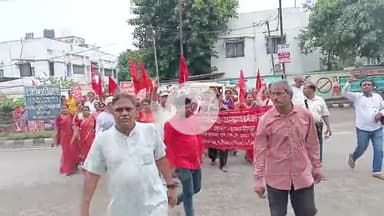 समस्तीपुर: स्वास्थ्य कर्मचारियों ने 10 सूत्री मांगों के साथ सिविल सर्जन कार्यालय का घेराव किया, सरकार के खिलाफ नारेबाजी