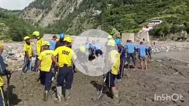 भटवाड़ी: धराली आपदा में लापता लोगों की तलाश के लिए रेस्क्यू अभियान जारी, मिट्टी खोदने में लगी हैं रेस्क्यू टीमें