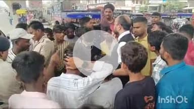 गोपालगंज: शहर के जादोपुर मोड़ पर ई-रिक्शा चालकों का प्रदर्शन, जबरन टैक्स वसूली का आरोप