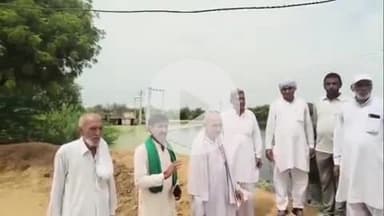 तोशाम: ग्राम स्वराज किसान मोर्चा ने जलभराव से प्रभावित सांगवन गांव का दौरा किया, मुआवजे की मांग उठाई