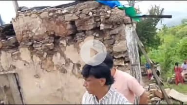 गणाई गंगोली: पिलखी में आपदा पीड़ितों से पूर्व दर्जा राज्य मंत्री खजान गुड्डू ने की मुलाकात