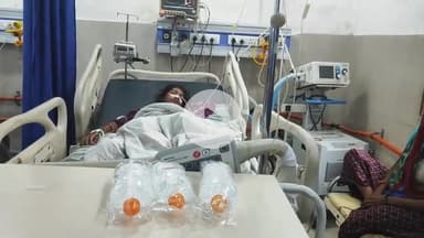 झालरापाटन: खोली गांव में खेत में कीटनाशक दवाई छिड़कते समय युवती की तबियत बिगड़ी, दवाई का ढक्कन मुंह से खोला