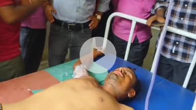 कसिया: फाजिलनगर बिजली उपकेंद्र में लापरवाही, फाल्ट ठीक कर रहे लाइनमैन को लगा करंट, कर्मचारी की शिफ्ट बदलने में हुई चूक