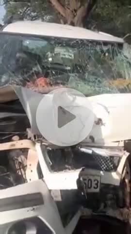 बीसलपुर: बीसलपुर बरेली मार्ग पर अनियंत्रित होकर कार पेड़ से टकराई, नवजात और उसकी दादी की हुई मौत