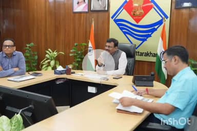 देहरादून: मुख्य सचिव आनंद बर्द्धन ने सचिवालय में सिंचाई लघु आदि के निर्माण को लेकर की समीक्षा
