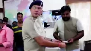 बाड़मेर: बाड़मेर पुलिस ने ऑपरेशन एंटीवायरस के तहत 40 गुम हुए मोबाइल बरामद किए, फोन मालिकों को सौंपे गए