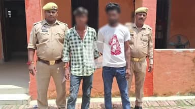 रामपुर: मारपीट के मुकदमे में पुलिस ने कस्बा पटवाई से 2 वारंटियों को गिरफ्तार कर कोर्ट में पेश किया, कोर्ट ने दोनों को भेजा जेल