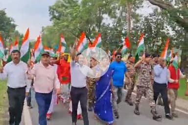 कांके: रांची के धुर्वा गोलचक्कर से निकली तिरंगा यात्रा, बड़ी संख्या में लोग रहे मौजूद