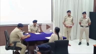 इंदौर: पुलिस कमिश्नर कार्यालय में जनसुनवाई, कमिश्नर ने सुनी लोगों की शिकायतें, 50 आवेदन आए