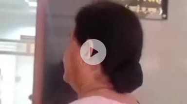 इंदौर: विधायक ऊषा ठाकुर बलात्कार के आरोपी मोहसिन खान के घर को तोड़ने की मांग लेकर कलेक्टर आशीष सिंह से मिलीं