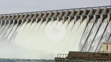 పెద్దఅడిశర్లపల్లి: నాగార్జునసాగర్ జలాశయానికి పెరిగిన వరద ప్రవాహం, 16 క్రస్ట్ గేట్లను ఐదు ఫీట్ల మేర పైకెత్తి దిగువకు నీరు విడుదల