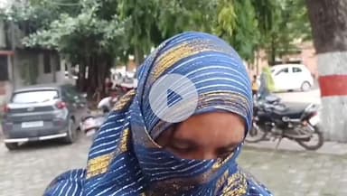 बहराइच: फत्तेपुरवा निवासी महिला ने जिलाधिकारी कार्यालय पहुंचकर दबंगों द्वारा मारपीट किए जाने के मामले में न्याय की गुहार लगाई