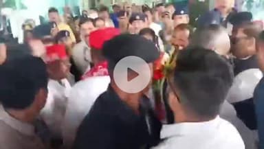 कांके: यूपी के पूर्व मुख्यमंत्री अखिलेश यादव रांची पहुंचे, भाजपा पर वोट चोरी का आरोप लगाया