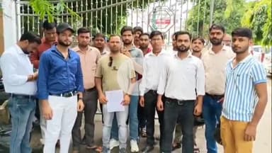 बरेली: खुसरो कॉलेज फर्जी प्रमाणपत्र प्रकरण: पीड़ित छात्रों ने आरोपी की संपत्ति की नीलामी की मांग, DM को दिया ज्ञापन