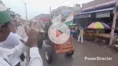 कर्वी: कर्वी के गल्लामंडी से कलेक्ट्रेट तक भारतीय किसान यूनियन के नेतृत्व में किसानों द्वारा निकाली गई तिरंगा यात्रा