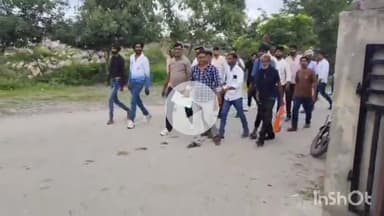 करेड़ा: तहसीलदार की कार्यशैली से परेशान ग्रामीणों ने उपखंड कार्यालय पर किया प्रदर्शन, बिना लेनदेन के कार्य न करने का लगाया आरोप