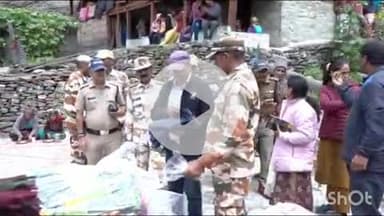 भटवाड़ी: धराली व हर्षिल आपदा प्रभावित क्षेत्र में शासन द्वारा निरंतर भेजी जा रही राहत सामग्री, DM कर रहे वितरण की निगरानी