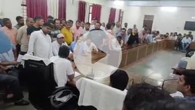 फतेहाबाद: तहसीलदार फतेहाबाद ने बैठक में विक्रेताओं को दिए निर्देश, जिले के बाहर के किसानों को उर्वरक का वितरण न करें