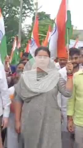 जमुई: महावीर वाटिका से भाजपा कार्यकर्ताओं ने निकाली तिरंगा यात्रा, विधायक भी हुईं शामिल