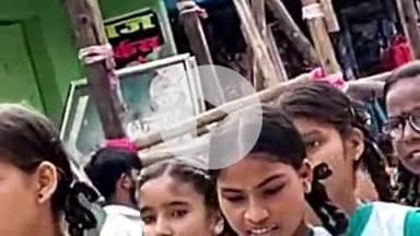 फतेहाबाद: फतेहाबाद में स्कूली बच्चों ने निकाली तिरंगा यात्रा, दिया स्वच्छता का संदेश