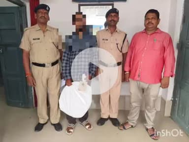 बहराइच: बहराइच रेलवे स्टेशन पर आरपीएफ की टीम ने तांबे का तार चोरी करते पकड़ा युवक