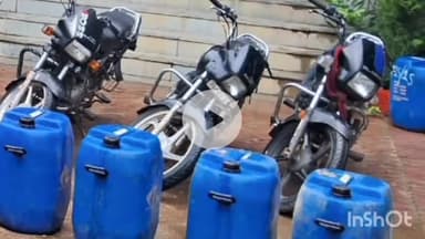 कौआकोल: कौवाकोल में 400 लीटर देसी शराब के साथ चार बाइक की बरामदगी, 4 बाइक भी की गई बरामद