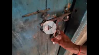 अमेठी: महाराजपुर में दिनदहाड़े चोरी, बीमार पत्नी के इलाज के लिए गए पति लौटे तो घर का ताला टूटा मिला, लाखों का सामान साफ