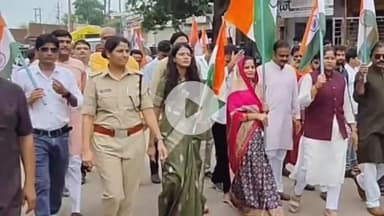 पवई: पवई विधायक के नेतृत्व में निकाली गई तिरंगा यात्रा