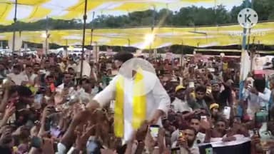 बगहा: बगहा में प्रशांत किशोर ने जनसभा को किया संबोधित