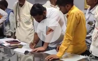 एत्मादपुर: ब्लॉक प्रमुख आशीष शर्मा ने खंदौली परिसर में लोगों की समस्याएं सुनीं, संबंधित अधिकारियों को दिए निर्देश