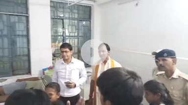 भभुआ में मसाल खेल प्रतियोगिता रामपुर प्रखंड और दुर्गावती प्रखंड के बीच हुई दुर्गावती  की हार हो जाने के बाद रामपुर के बच्चों को मार कर घायल कर दिया  सदर अस्पताल भभुआ में पहुंचकर बच्चों को इलाज करवाया मौके पर sdm साहब dsp साहब  भी मौजूद थे