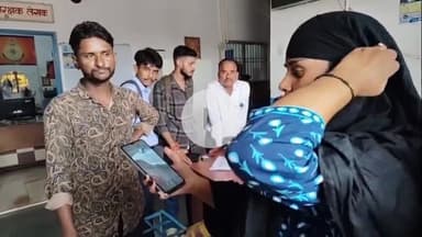 अंधेरी पुकिया के पास ई-रिक्शा चालक पर गोली चली, चालक बाल-बाल बचा